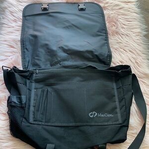 Maccase Messenger Bag Black